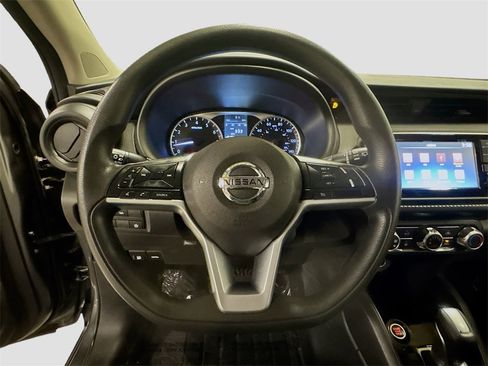Used 2021 Nissan Kicks S image 12