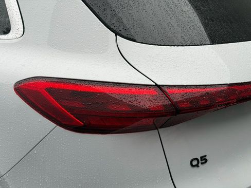 New 2025 Audi Q5 Premium Plus image 10