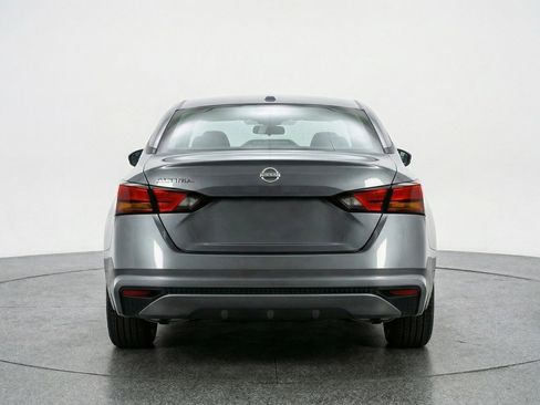 Used 2025 Nissan Altima 2.5 SV image 7