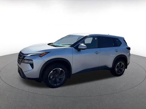 Used 2025 Nissan Rogue SV image 8