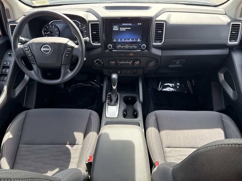 Certified 2022 Nissan Frontier SV w/ Technology Package AWD/4WD image 15