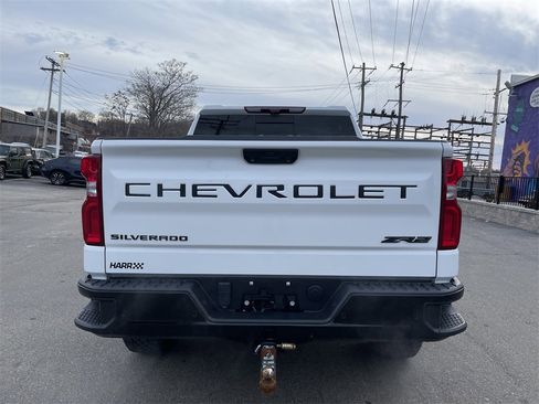 Used 2023 Chevrolet Silverado 1500 ZR2 w/ Technology Package image 4
