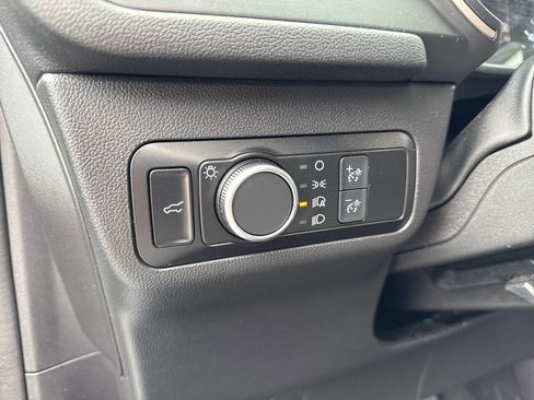 Used 2022 Ford Escape SE w/ SE Sport Appearance Package image 38