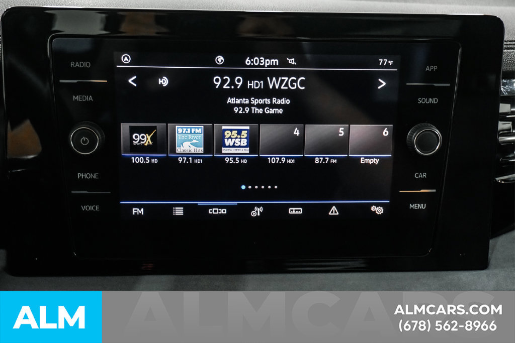 Used 2025 Volkswagen Jetta SE FWD image 37