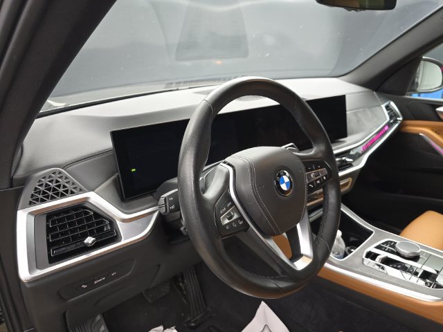 Used 2024 BMW X5 xDrive40i AWD/4WD image 14