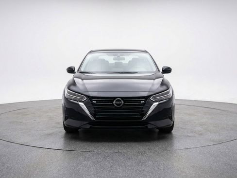 Used 2025 Nissan Sentra SV FWD image 2