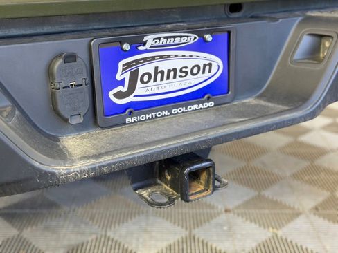 Used 2023 Jeep Gladiator Sport AWD/4WD image 11