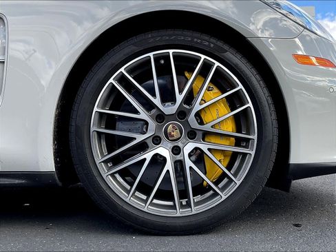 Used 2022 Porsche Panamera Turbo S image 10
