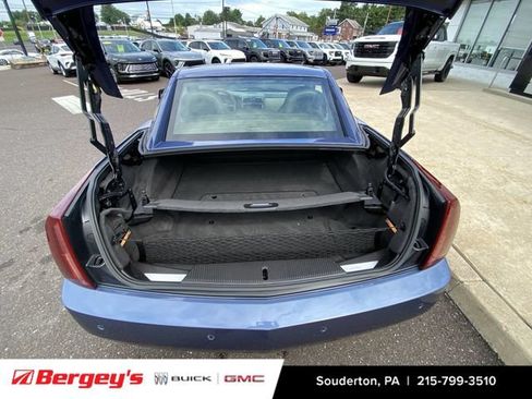 Used 2005 Cadillac XLR RWD image 29