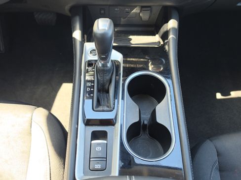 Used 2024 Nissan Altima 2.5 SV w/ SV Premium Package FWD image 8