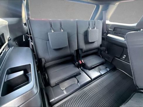 Used 2025 Toyota 4Runner SR5 AWD/4WD image 26