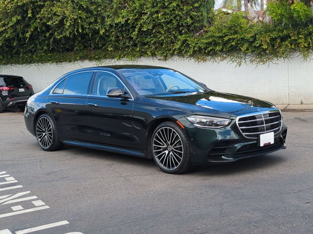 Used 2022 Mercedes-Benz S 580 4MATIC Sedan image 3