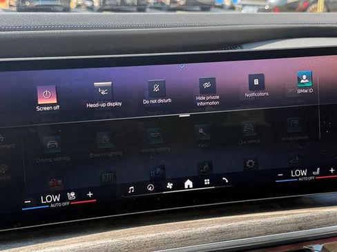 Used 2023 BMW i7 xDrive60 AWD/4WD image 36
