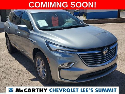 Used 2024 Buick Enclave Premium AWD/4WD image 2