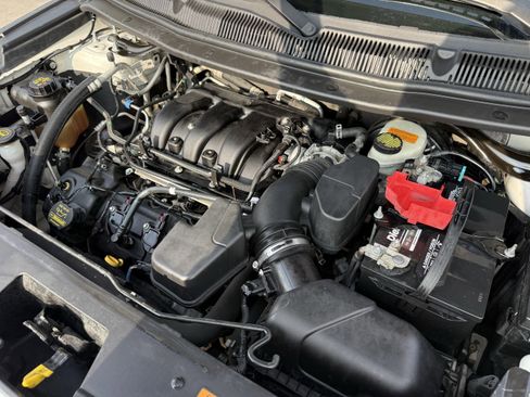 Used 2013 Ford Explorer XLT image 31