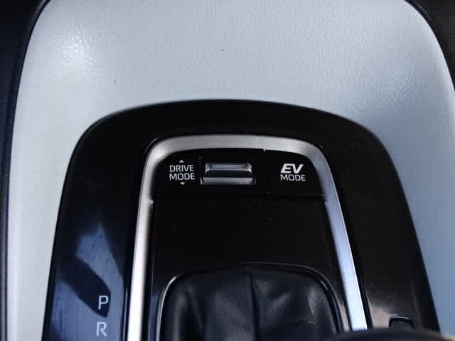 Used 2023 Toyota Corolla SE w/ Carpet Mat Package (TMS) FWD image 32