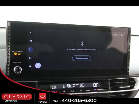 Used 2026 Toyota Sienna XLE FWD image 12