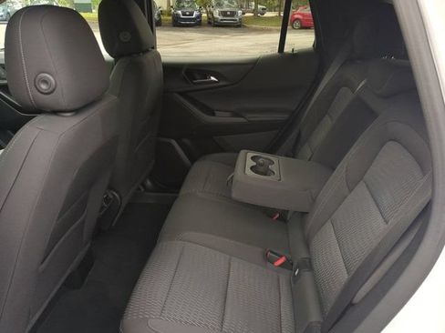Used 2025 Chevrolet Equinox LT FWD image 13
