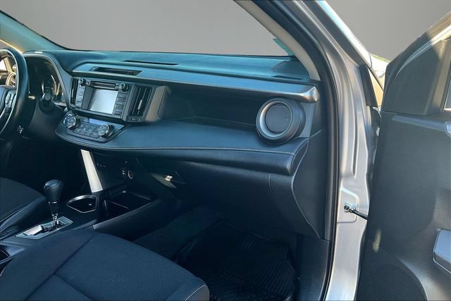 Used 2018 Toyota RAV4 XLE AWD/4WD image 24