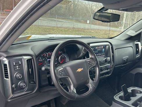 Used 2018 Chevrolet Silverado 1500 LT w/ Redline Edition image 13