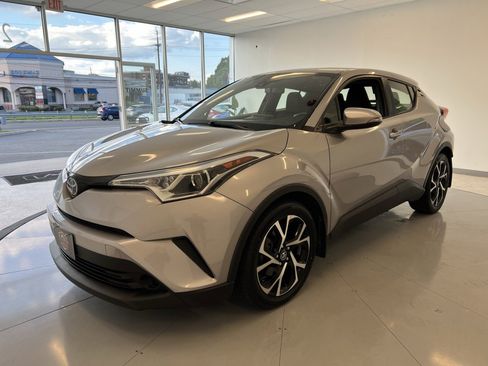 Used 2018 Toyota C-HR XLE image 53