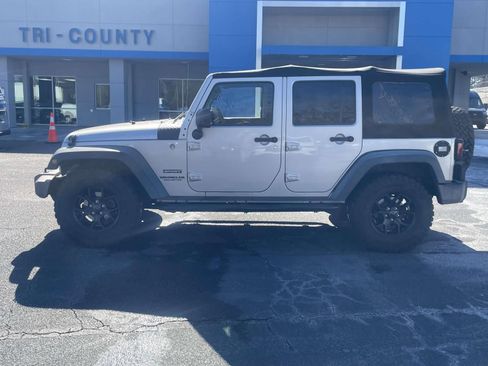 Used 2012 Jeep Wrangler Unlimited Sport image 6