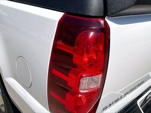 Used 2012 Chevrolet Avalanche LTZ RWD image 26