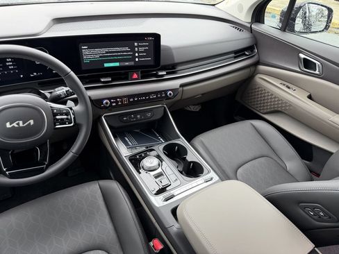 New 2026 Kia Carnival SX FWD image 19