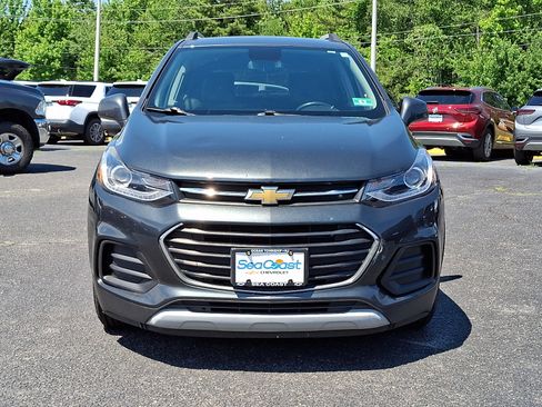 Certified 2018 Chevrolet Trax LT w/ LT Convenience Package FWD image 2