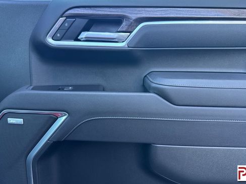 Certified 2025 Chevrolet Silverado 1500 LTZ AWD/4WD image 19