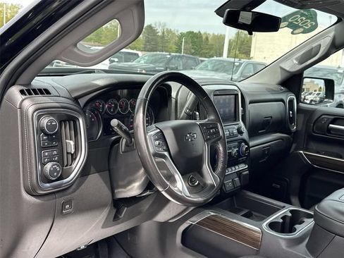 Used 2020 Chevrolet Silverado 1500 RST AWD/4WD image 10
