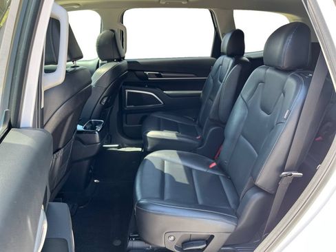 Used 2025 Kia Telluride S AWD/4WD image 27