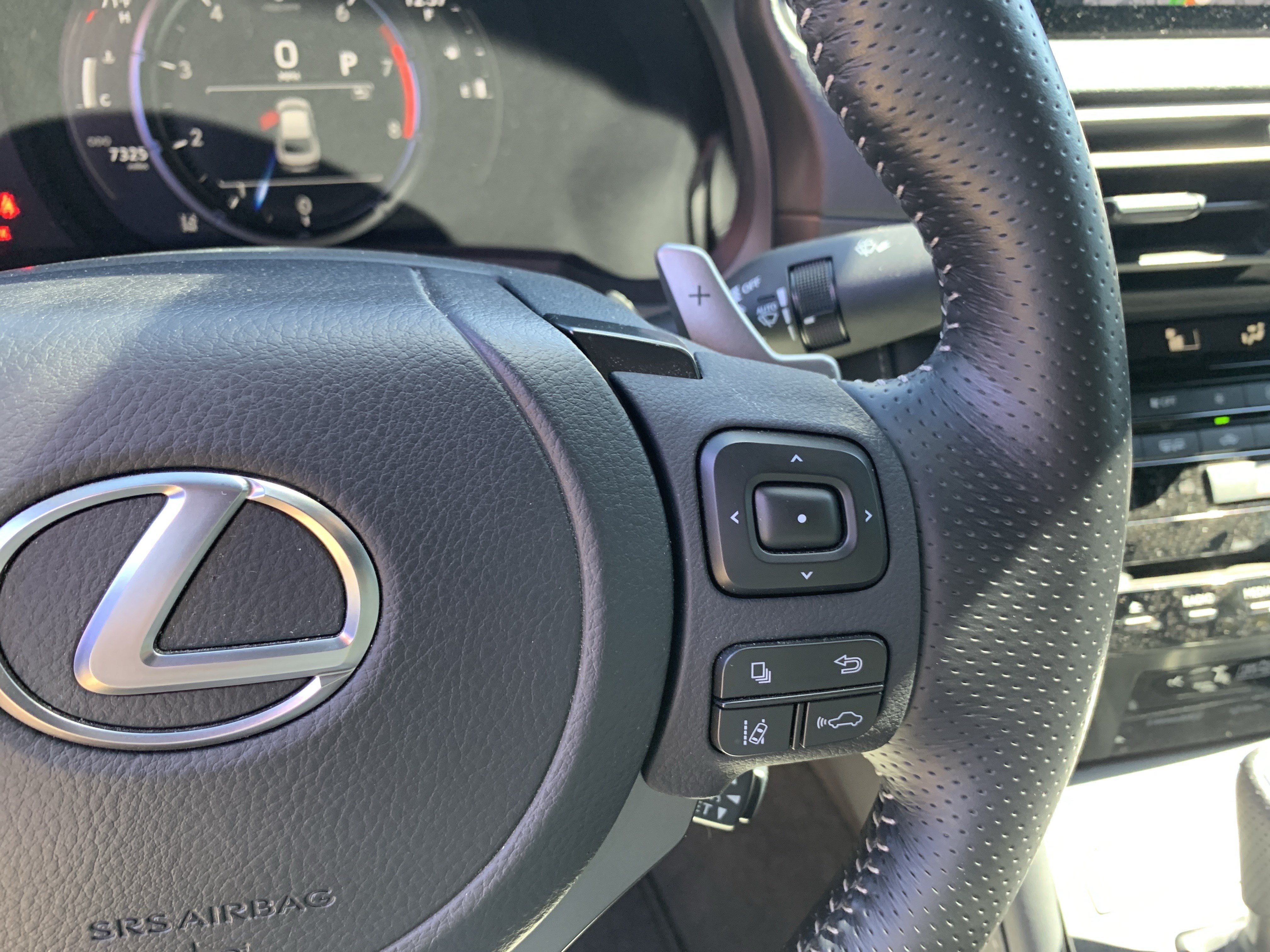 Used 2025 Lexus IS 350 F Sport RWD image 20