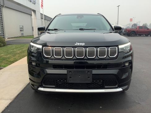 Used 2022 Jeep Compass Limited w/ Elite Group AWD/4WD image 3