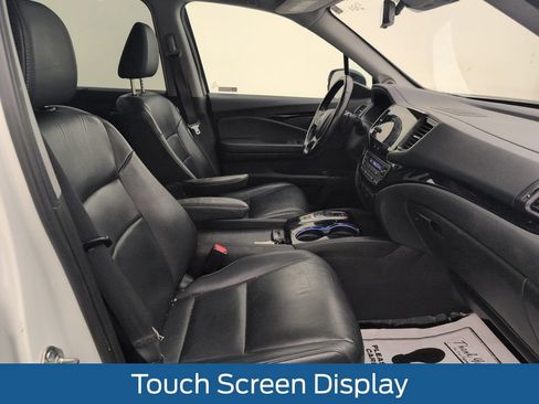 Used 2020 Honda Pilot Touring image 14