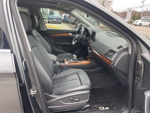 Used 2023 Audi Q5 2.0T Premium w/ Convenience Package image 12