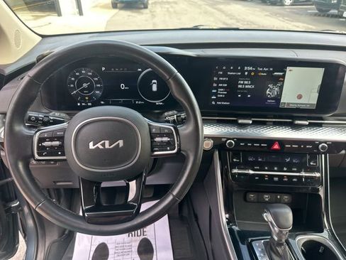 Used 2024 Kia Carnival SX Prestige FWD image 17
