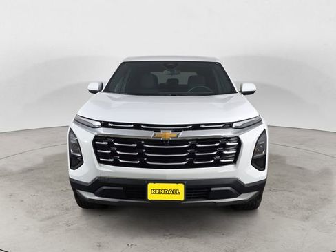 Used 2026 Chevrolet Equinox LT FWD image 8