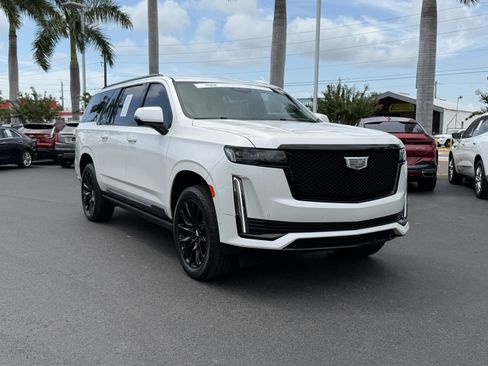 Certified 2023 Cadillac Escalade ESV Sport Platinum w/ LPO, ONYX Package AWD/4WD image 1