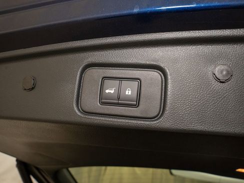 New 2026 Nissan Pathfinder SV image 7