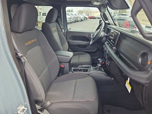 New 2026 Jeep Gladiator Mojave image 28