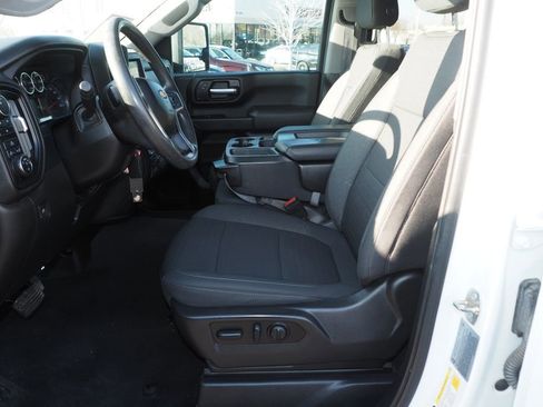 Used 2022 Chevrolet Silverado 2500 Custom w/ Custom Value Package image 12