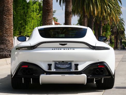 Used 2023 Aston Martin V8 Vantage image 8