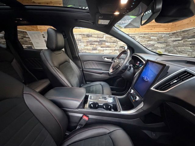 Used 2021 Ford Edge ST-Line AWD/4WD image 16