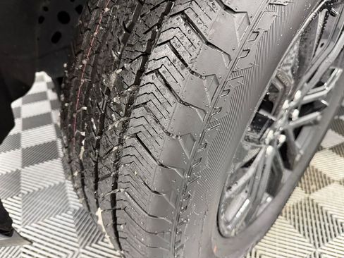 Used 2024 Ford Expedition Max XLT image 36