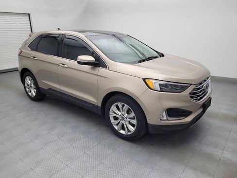 Used 2020 Ford Edge Titanium w/ Equipment Group 301A FWD image 11