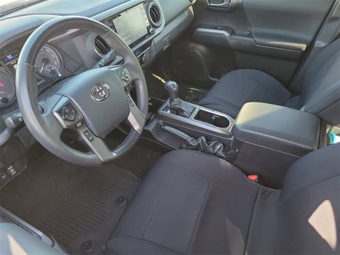 Used 2023 Toyota Tacoma TRD Off-Road image 4