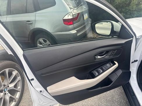 Used 2023 Honda Accord Touring image 16