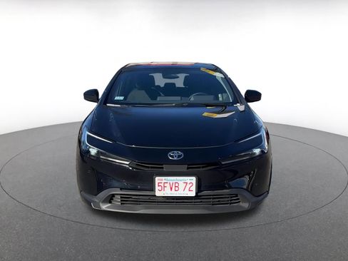 Used 2025 Toyota Prius LE image 3