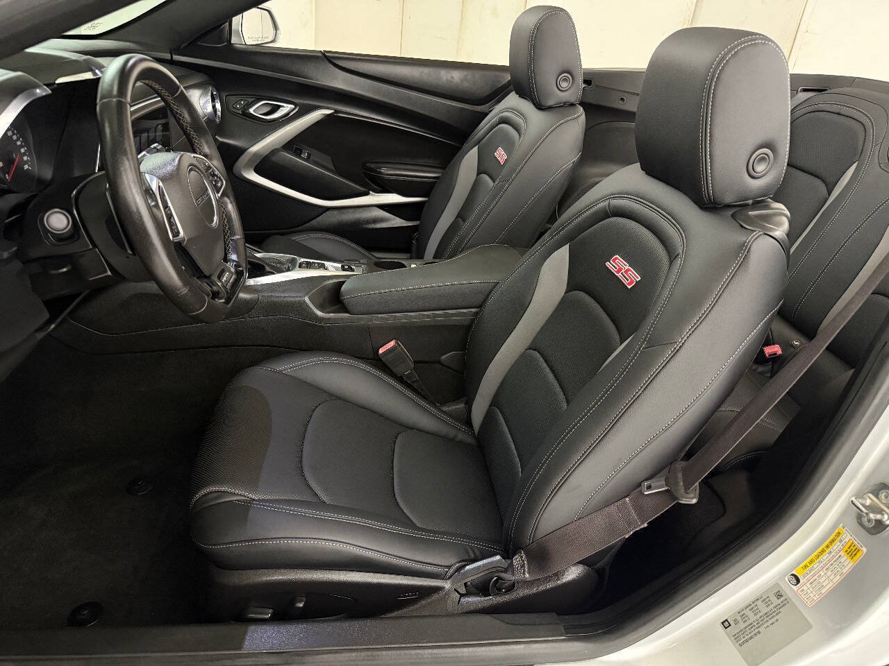 Used 2017 Chevrolet Camaro SS RWD image 44